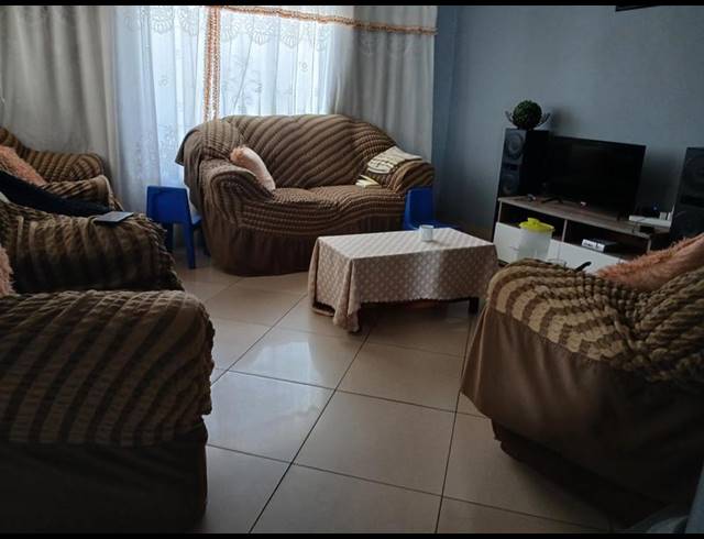 2 BEDROOM PROPERTY TO RENT IN PROTEA GLEN